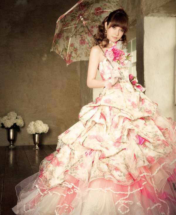 19-l_et_lena_fuji_bridal_gowns