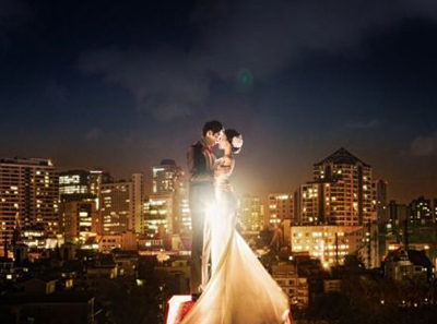 20 Magically Romantic Nighttime Engagement Photos
