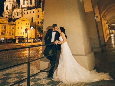 Utterly Romantic Prague Destination Pre-wedding from Roger Wu