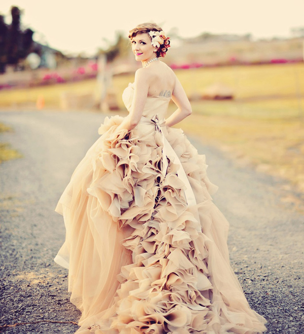 30 Beautiful Wedding Dresses with Impressive Trains - Praise Wedding