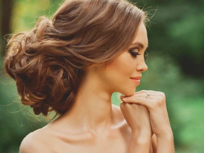 The Fancy Low Bun! 20 Elegant and Chic Bridal Low Chignons!