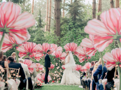 30 Stylish Ways to Create A Lush, Flower-Filled Wedding!