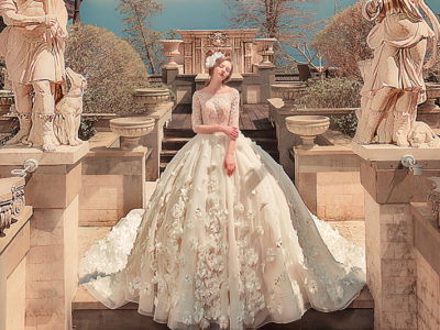 37 Jaw-Droppingly Beautiful Gowns for a Ballroom Wedding