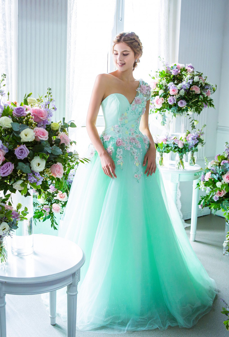 20 Princess-Worthy Fairy Tale Wedding Dresses for Summer Brides! - Praise Wedding