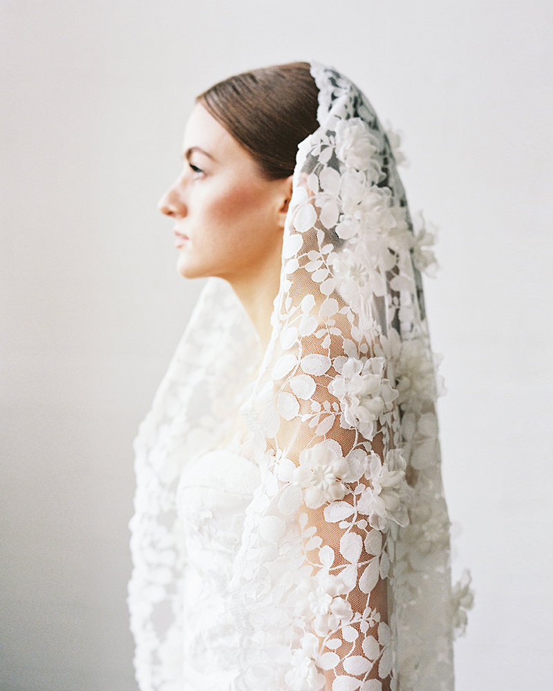 A Romantic Finishing Touch! 15 Simple Yet Unique Wedding Veils For