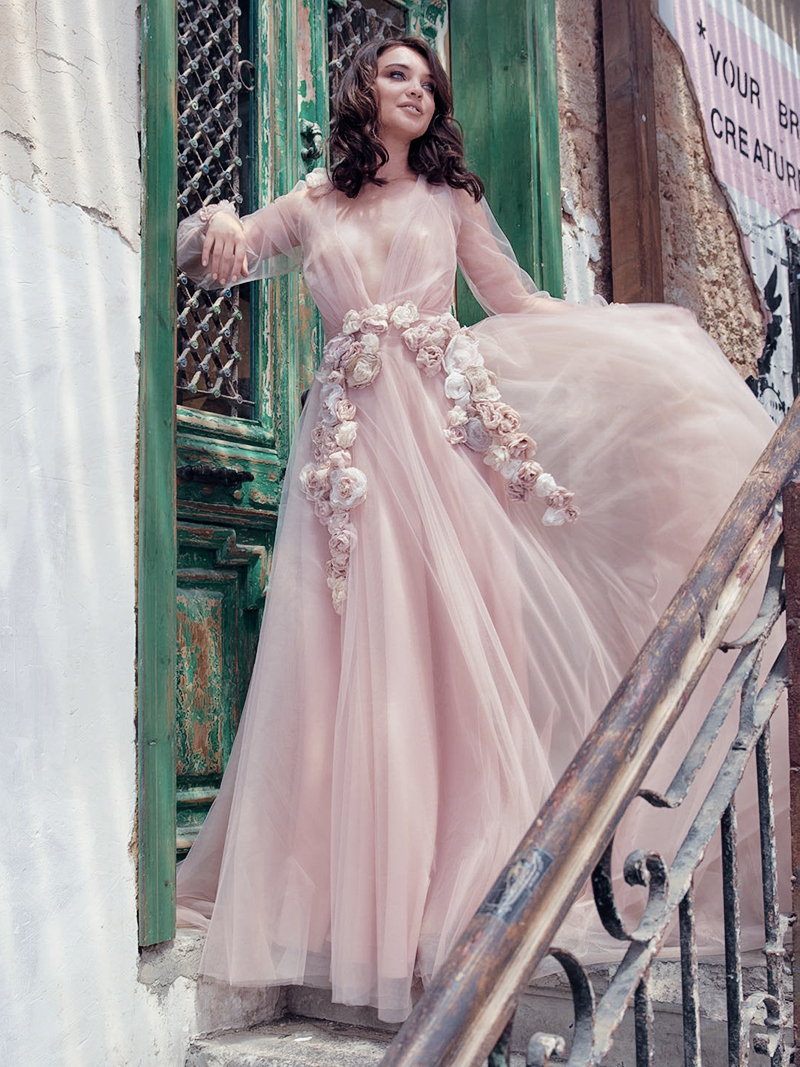 15 Airy Flowy Wedding Dresses For The Romantic Fairy Tale ...