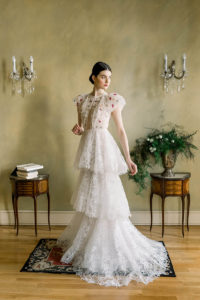 15 Wedding Dresses that Portray Vintage Romance With An Enchanted ...