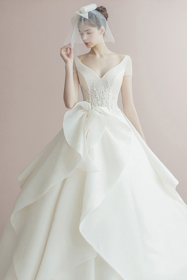 15 Simple Yet Beautiful Wedding Dresses 