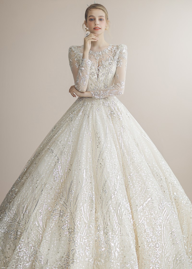 elegant romantic wedding dress