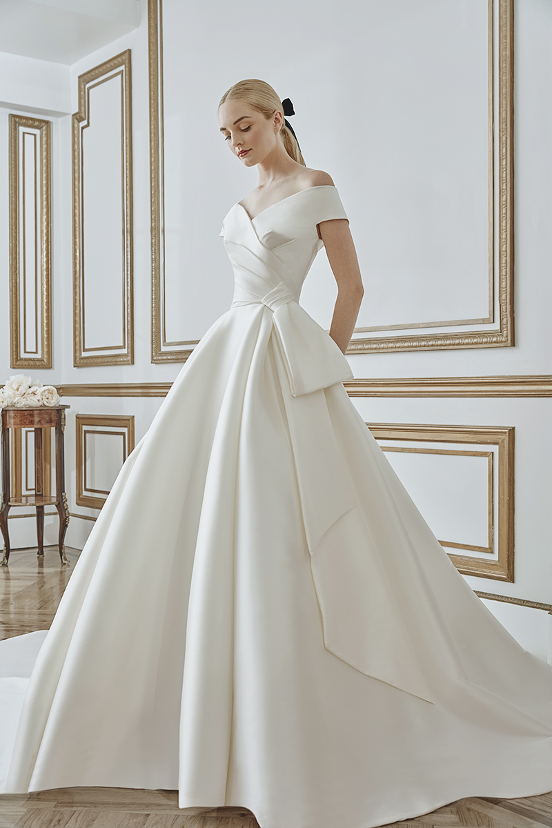 Buy minimalist bridal gown cheap online